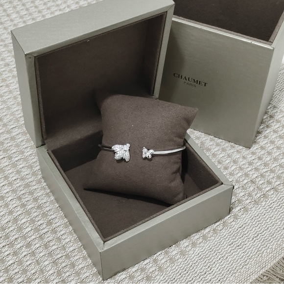 Chaumet Jewelry - Chaumet Diamond-Set Bee 18K White Gold Bracelet